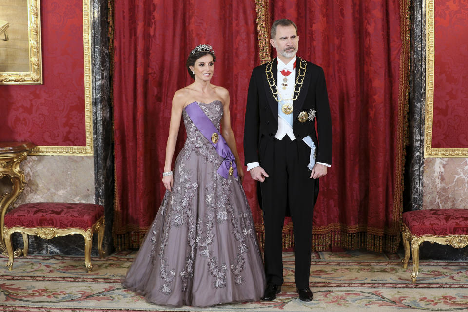 Queen Letizia of Spain and King Felipe VI of Spain attend a Gala Dinner in honour of Peruvian President Martin Alberto Vizcarra and wife at the Royal Palace on February 27, 2019 in Madrid, Spain.