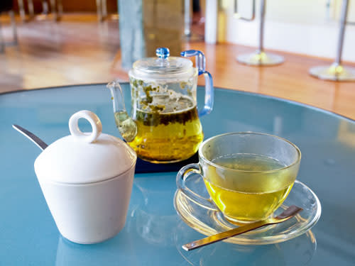 <div class="caption-credit"> Photo by: COURTESY OF GETTY IMAGES</div><div class="caption-title">Green Tea</div>Ditch soda and load up on green tea, advises Dr. Dendy Engelman, Director of Dermatologic Surgery at New York Medical College in New York City. "It helps to fight fine lines and wrinkles, and can improve skin's elasticity, roughness, scaling and moisture content."