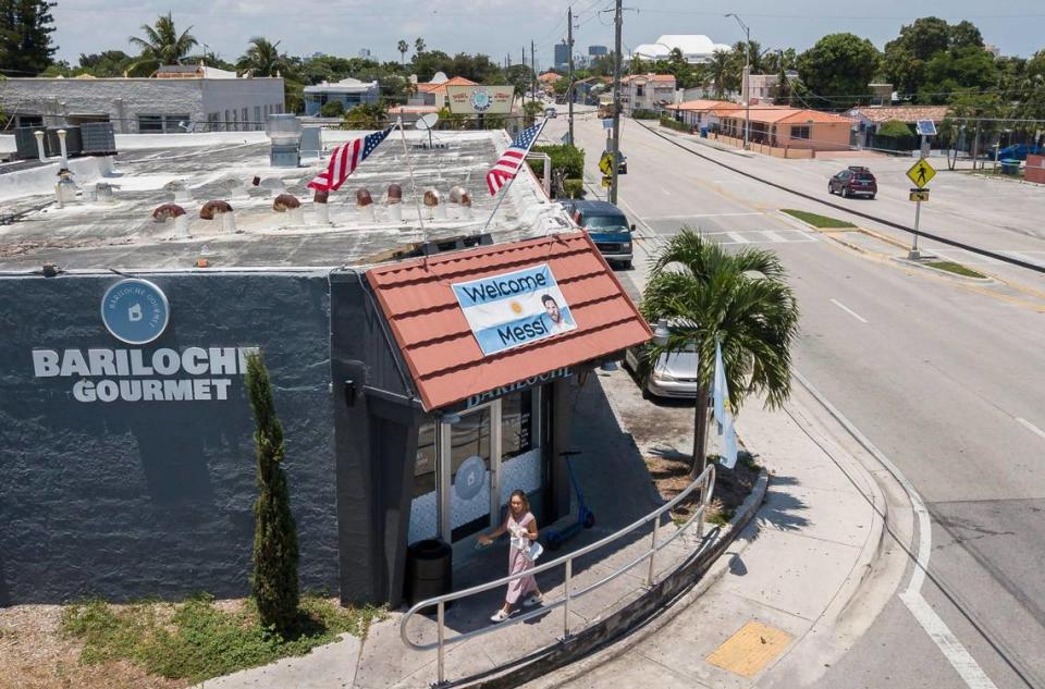 Aerial view of a ‘Welcome Messi’ banner hanging outside of Bariloche Gourmet bakery on Wednesday, July 12, 2023, in Miami, Fla.