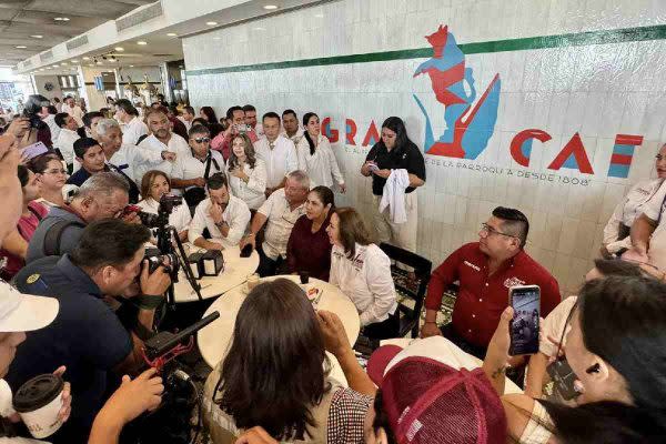 Rocío Nahle en La Parroquia en Veracruz.