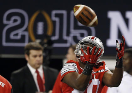 Ohio State's Noah Brown warms up before the NCAA college football playoff championship game against Oregon Monday, Jan. 12, 2015, in Arlington, Texas. (AP Photo/Brandon Wade)