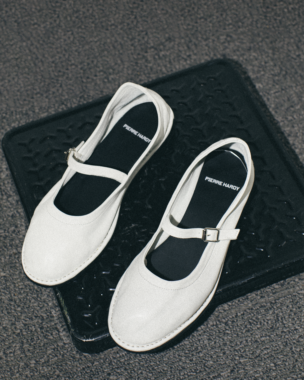 <p><a href="https://us.pierrehardy.com/collections/women-loafers/products/acf01-trish-ballet-flat-10-mm-grain-calf-white?variant=47530181230901" rel="nofollow noopener" target="_blank" data-ylk="slk:Shop Now;elm:context_link;itc:0;sec:content-canvas" class="link rapid-noclick-resp">Shop Now</a></p><p>Trish Ballerina</p><p>pierrehardy.com</p><p>$665.00</p>