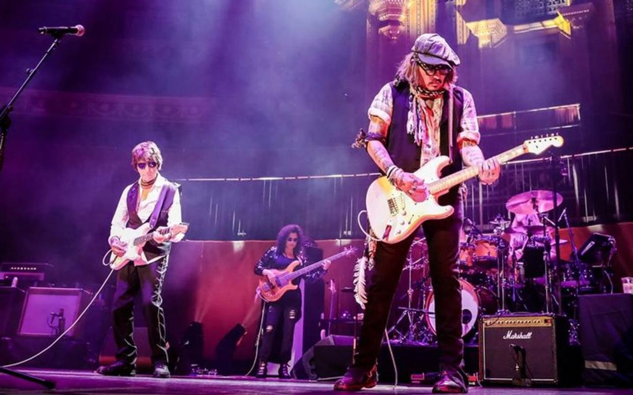 Im Rahmen von zwei Deutschland-Konzerten steht Johnny Depp gemeinsam mit Jeff Beck auf der Bühne. (Bild: Christie Goodwin)