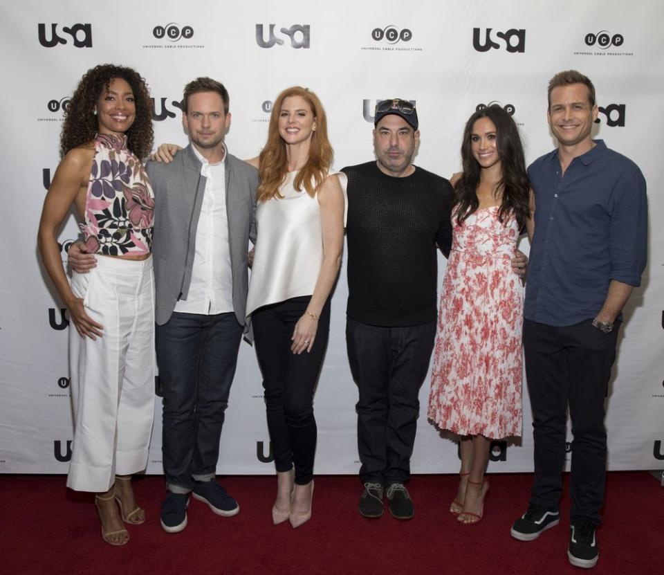 Gina Torres, Patrick J. Adams, Sarah Rafferty, Rick Hoffman, Meghan Markle, Gabriel Macht