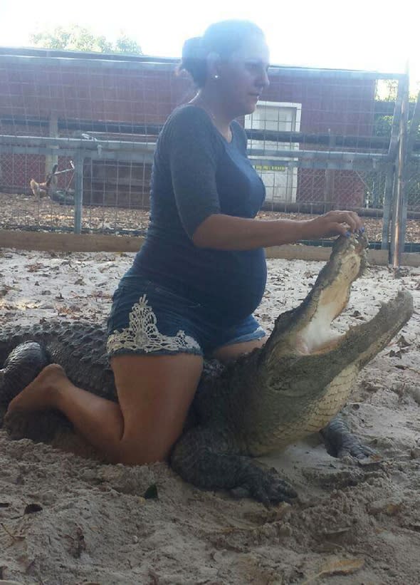 Woman wrestles alligator while 7 months pregnant