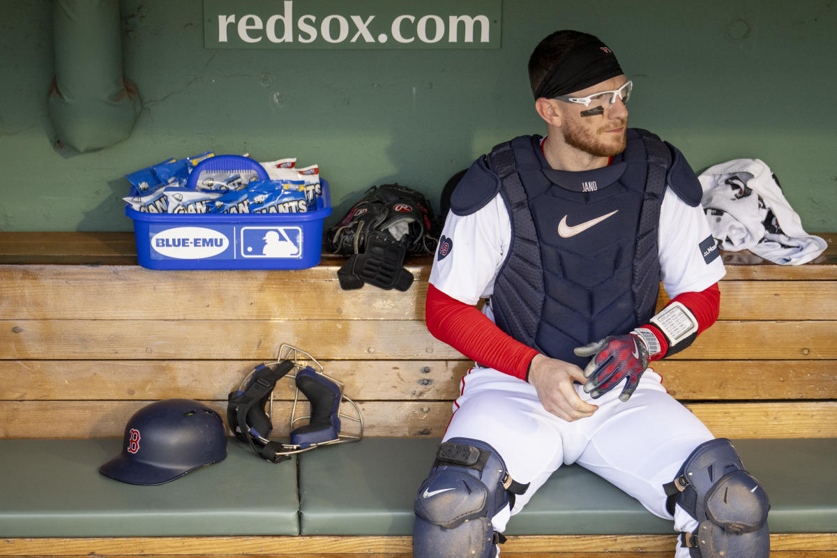 Danny Jansen makes MLB history by playing for Red Sox and Blue Jays in same game