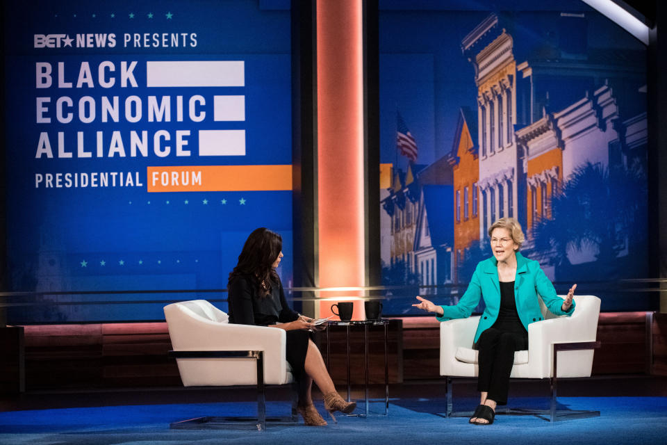 Sen. Elizabeth Warren (D-Mass.) was the only candidate who drew a standing ovation at a presidential forum in Charleston, South Carolina, on Saturday. (Photo: Sean Rayford via Getty Images)