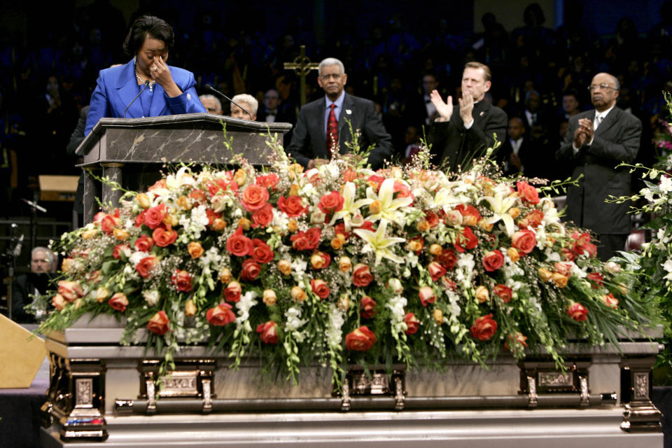 Lithonia, UNITED STATES:  The Reverand Bernice King, daughter of Martin Luther King and Coretta Scott King, is applauded during the funeral for Coretta Scott King 07 February 2006 at the New Birth Missionary Baptist Church 07 February 2006, in Lithonia, GA.  AFP PHOTO/POOL/Jason REED  (Photo credit should read JASON REED/AFP/Getty Images)