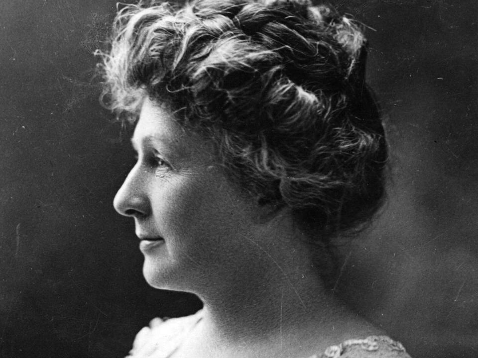 A black and white photo of Annie Jump Cannon