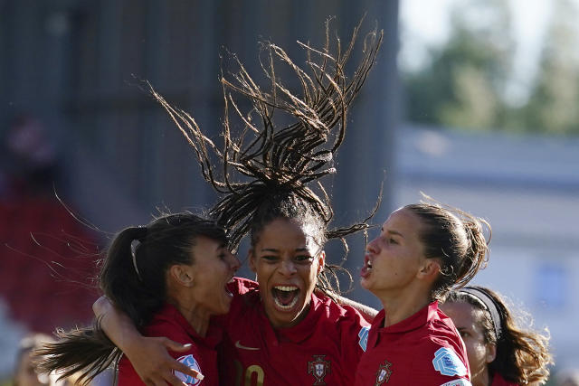 Chloe Kelly's extra-time goal sends England past Germany in women's  European Championship soccer final - The Boston Globe