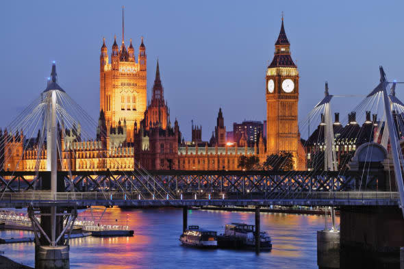 Parliament and Charing Cross bridge over river