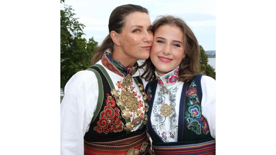 Princess Martha with her youngest daughter Emma in traditional Norwegian costume