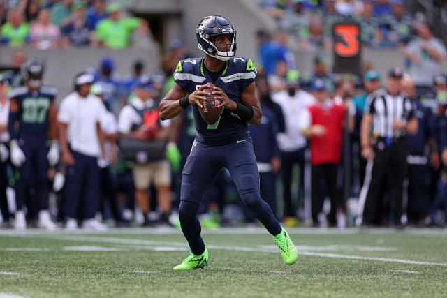 SEA 37, MIN 30: Seahawks take over 1st place in NFC West, beat Vikings