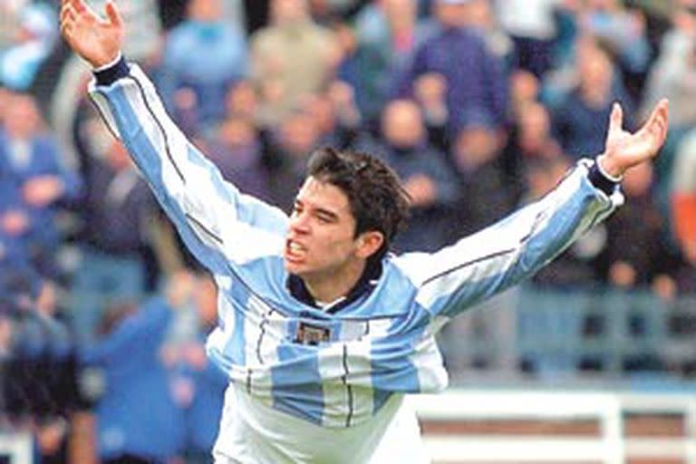 Javier Saviola fue elegido por Marcelo Bielsa para reemplazar al lesionado Hernán Crespo