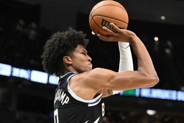 Giannis Antetokounmpo Gives Advice to MarJon Beauchamp: 'Stay