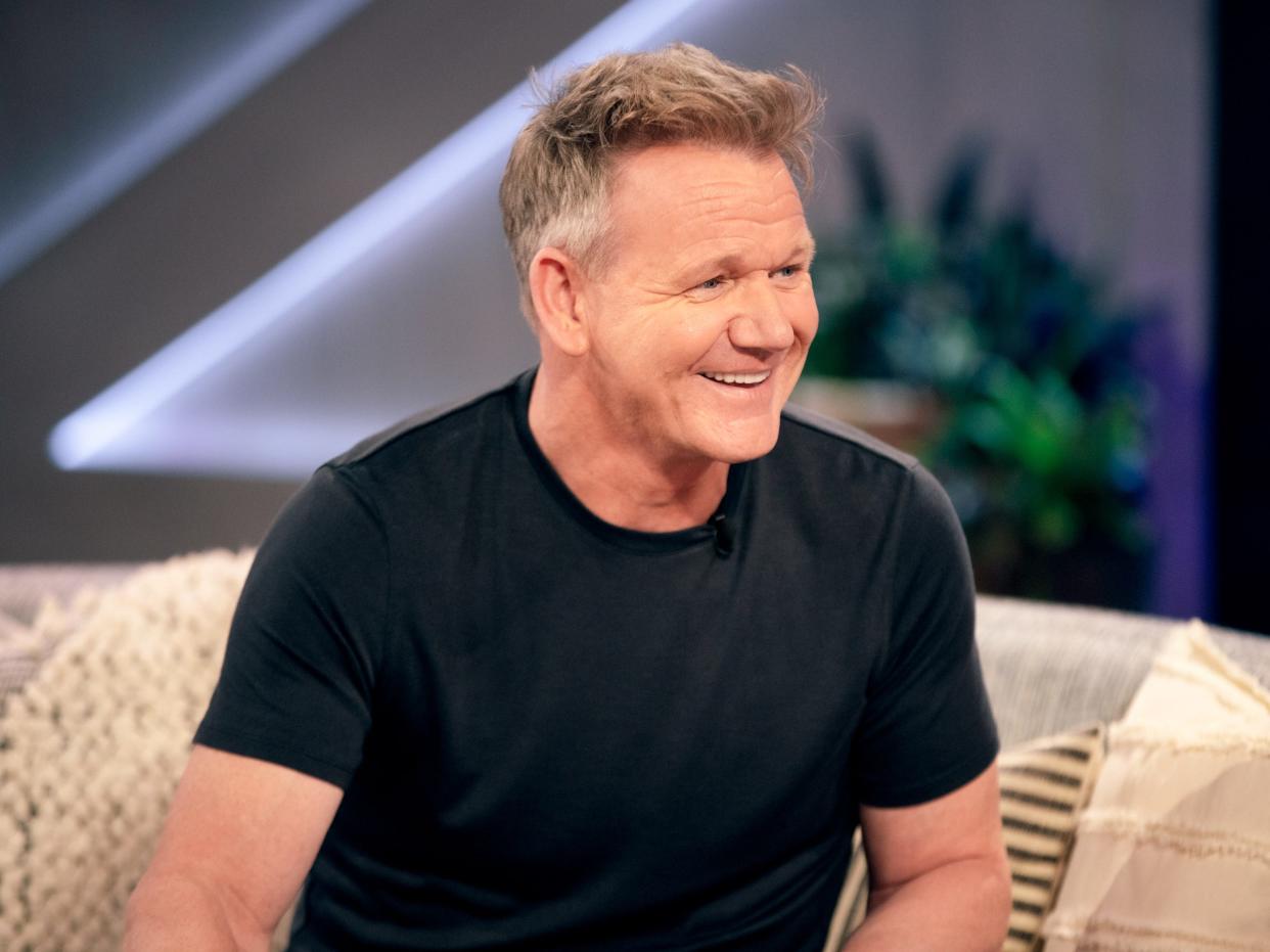 gordon ramsay on the kelly clarkson show in november 2021