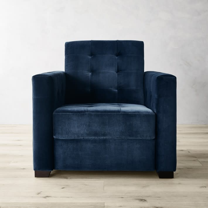 <p><a href="https://go.redirectingat.com?id=74968X1596630&url=https%3A%2F%2Fwww.williams-sonoma.com%2Fproducts%2Fcavallo-recliner-upholstery&sref=https%3A%2F%2Fwww.elle.com%2Ffashion%2Fshopping%2Fg60202350%2Fbest-recliners%2F" rel="nofollow noopener" target="_blank" data-ylk="slk:Shop Now;elm:context_link;itc:0;sec:content-canvas" class="link ">Shop Now</a></p><p>Cavallo Recliner</p><p>williams-sonoma.com</p><p>$3295.00</p>