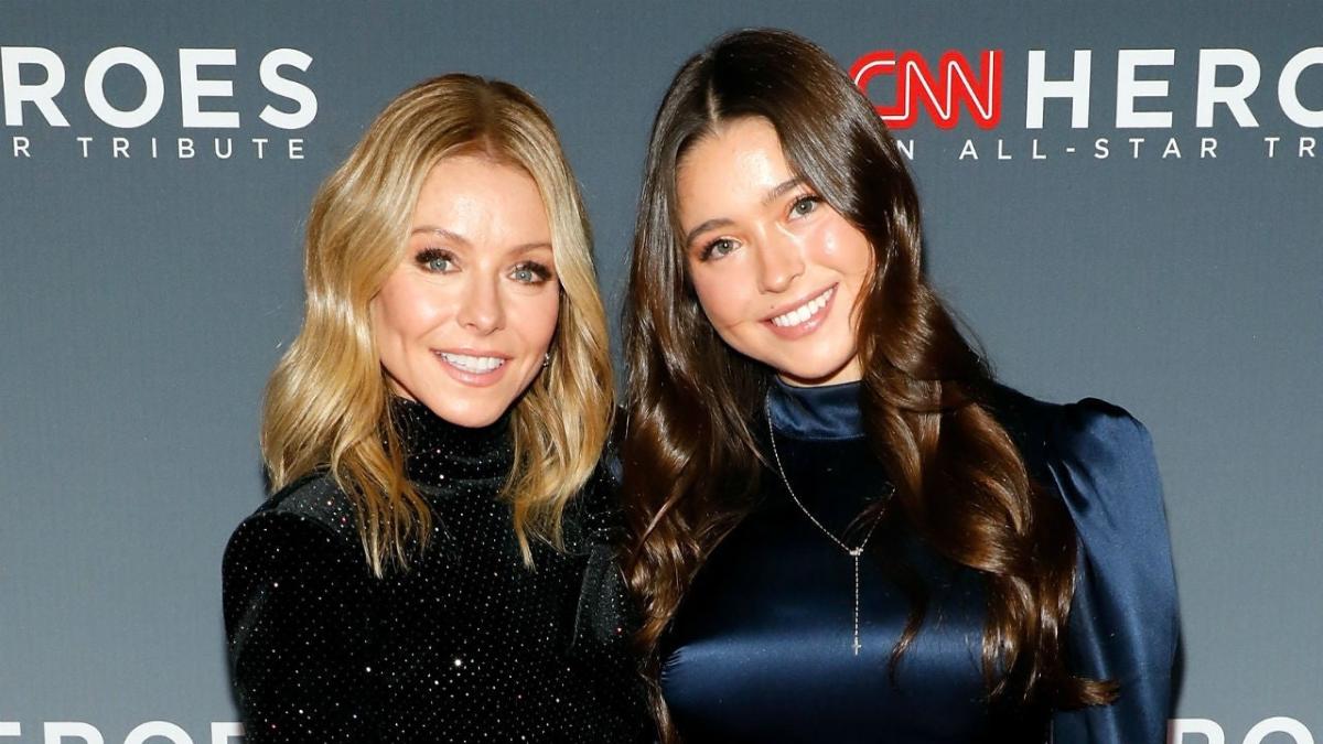 Kelly Ripa S Daughter Lola Debuts Singing Voice And Her Mom Couldn T Be