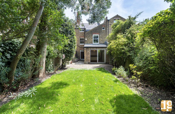 The four-bedroom house in Camberwell is up for sale for £1.6million. (Rightmove/Davis & Gibbs)