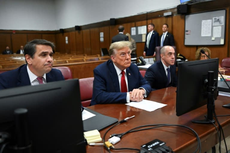 Donald Trump dans la salle d'audience pour le premier jour de son procès à New York, le 15 avril 2024 (ANGELA WEISS)