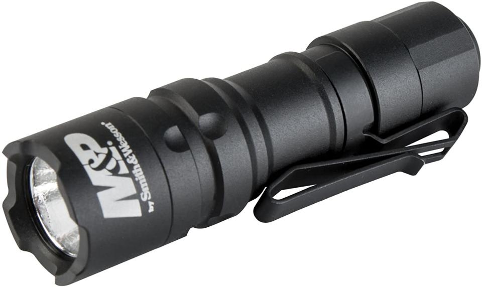 smith and wesson flashlight