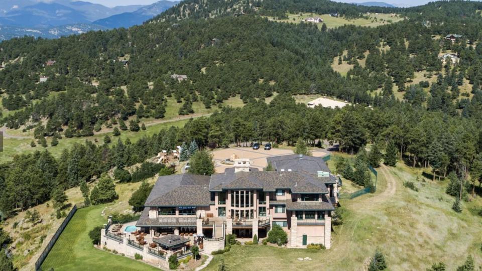 Colorado Mansion For Sale Features A Massive Garage 