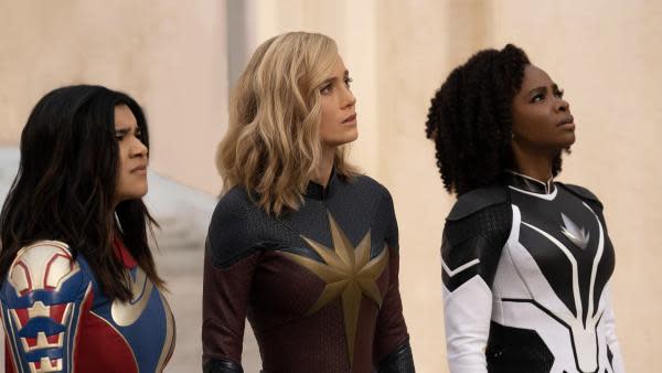 Brie Larson, Iman Vellani y Teyonah Parri en 'The Marvels'