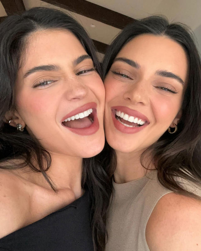 Kylie & Kendall Jenner