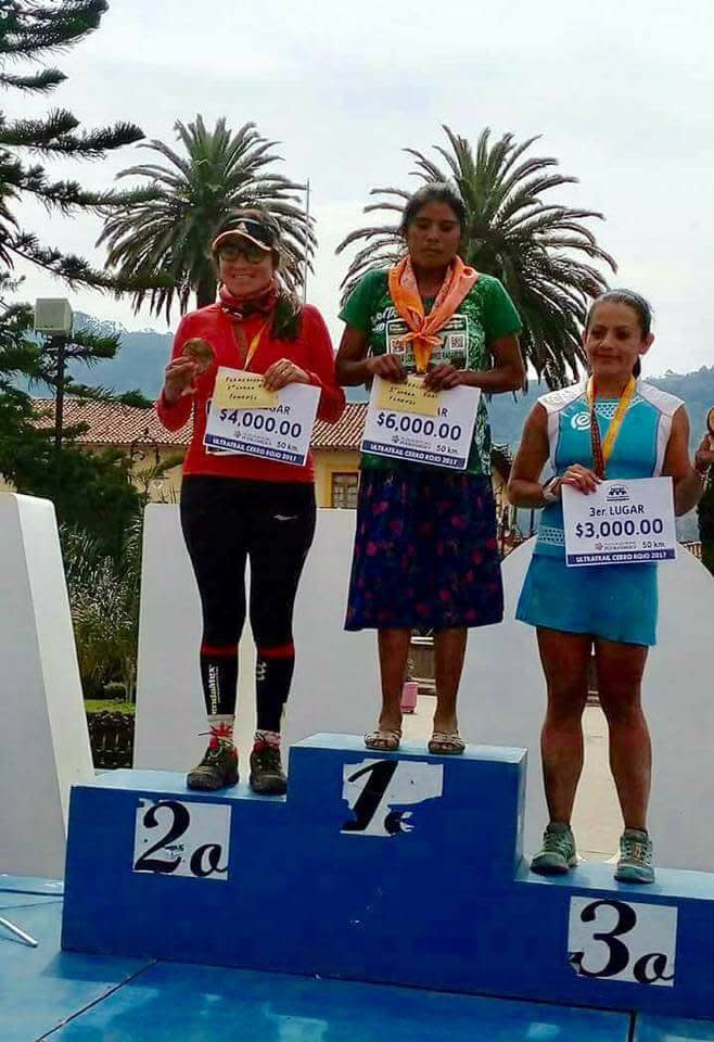 María Lorena Ramírez, la mujer tarahumara gana ultramaratón en falda y sandalias