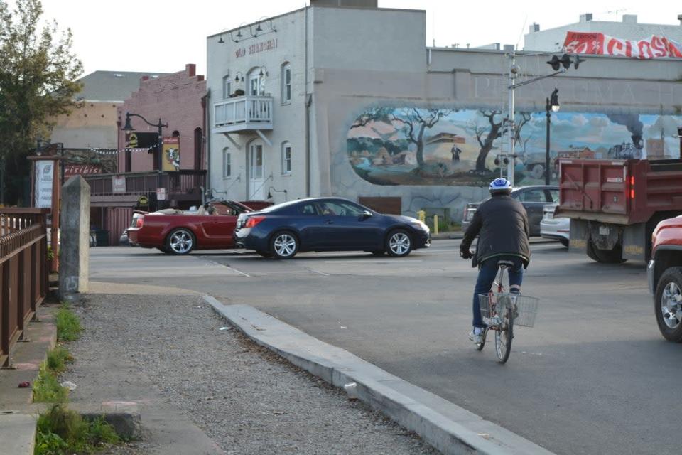 Las autoridades esperan que los residentes de Petaluma, que tiene una geograf&#xed;a principalmente plana, adopte medios de transporte m&#xe1;s sostenibles, como la bicicleta (Josh Marcus/The Independent)
