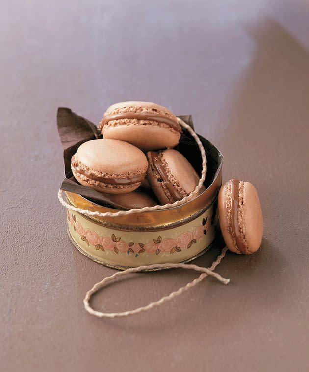 <p>Nutella macaroons</p>