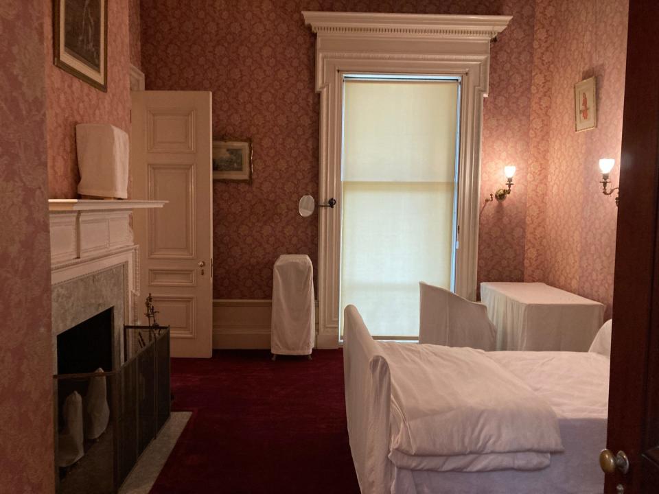 A guest room in the Vanderbilt mansion.