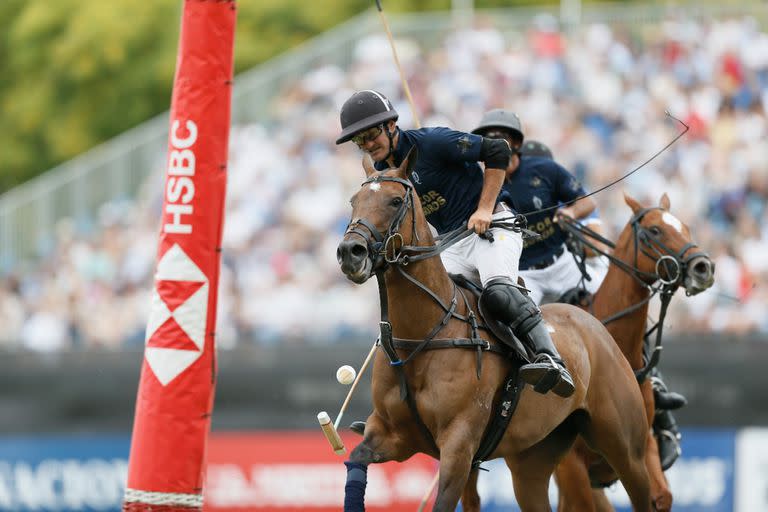 David Stirling protagonizó algo nunca visto: jugó los primeros 2 segundos de un partido, el de La Dolfina contra La Irenita en el Campeonato Argentino Abierto.