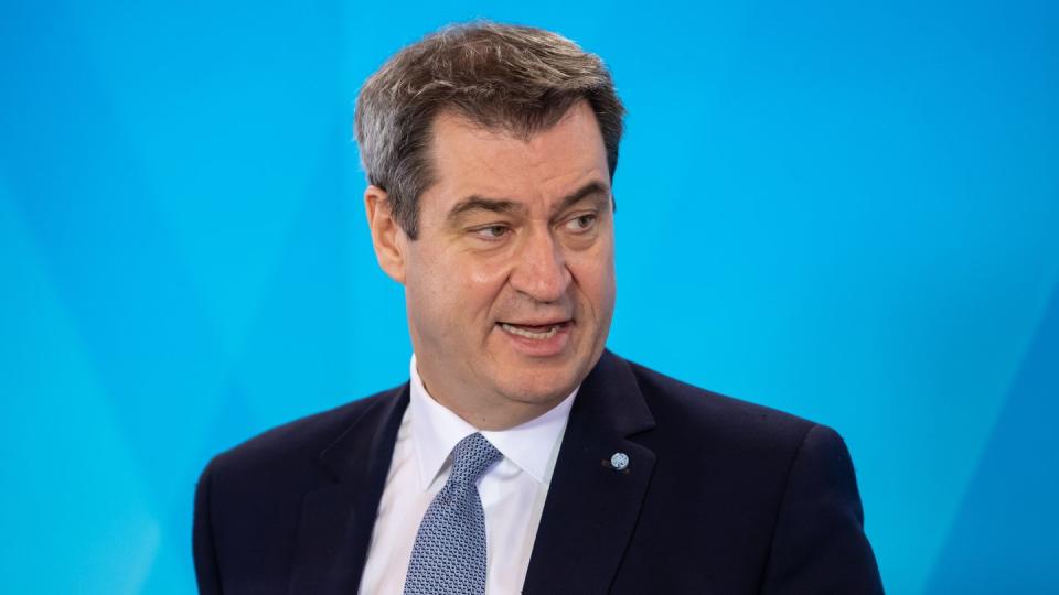 Markus Söder (CSU) nimmt an einer Pressekonferenz teil.