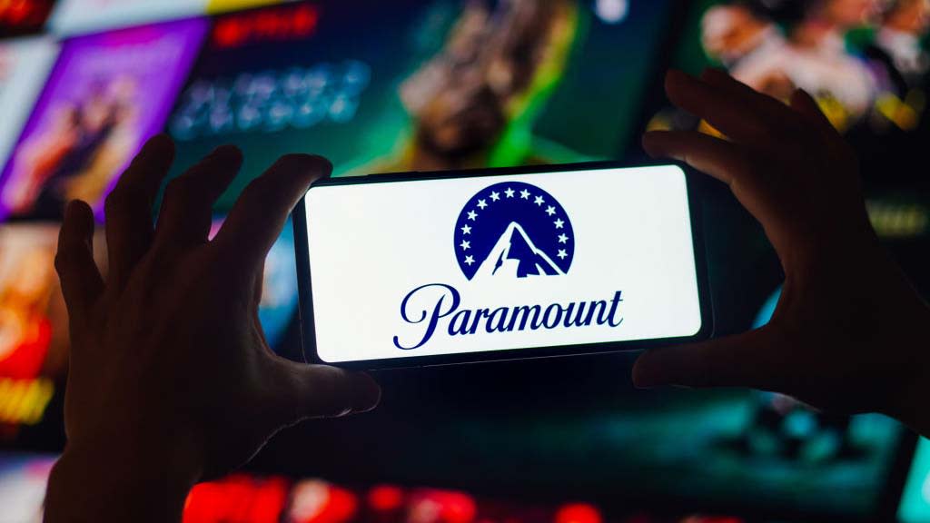  Paramount Global logo on a screen. 