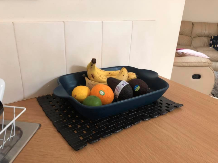 Other mums started to show off their own hacks, like this mum who uses a baking tray as a fruit bowl. Photo: Facebook/Kmart Mums Australia
