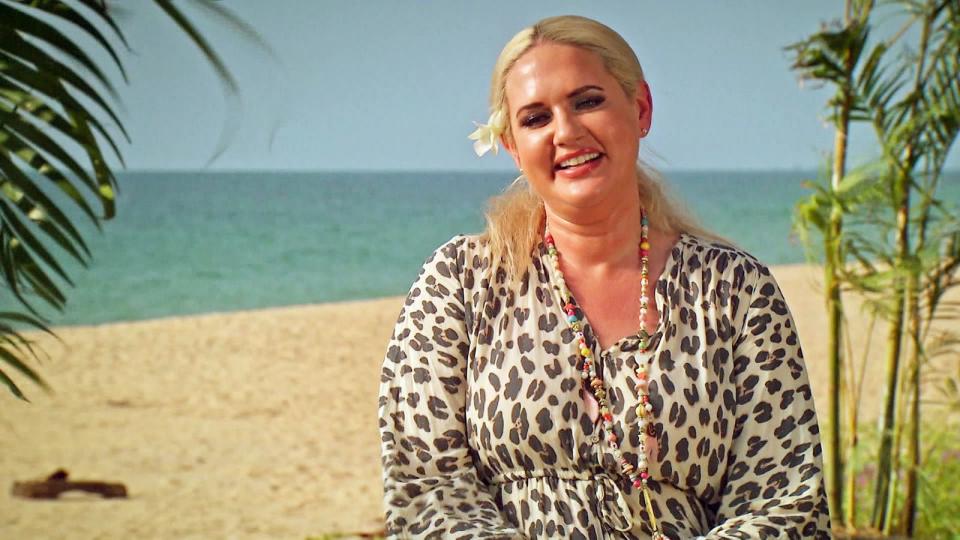 Sarah Knappik ist raus bei "Kampf der Realitystars" (RTLZWEI). Warum sie trotzdem lacht? Da tut sich eine Hintertür zum Comeback auf... (Bild: RTLZWEI)