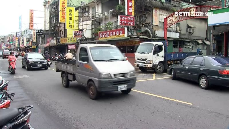 附近民眾表示，這條路時常發生車禍。