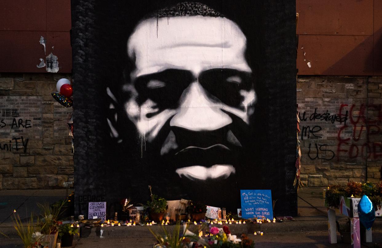 Personas de todo el país han estado visitando George Floyd Square (Getty Images)