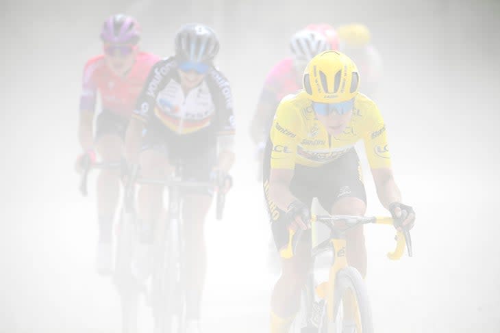 <span class="article__caption">It was hard to spot the yellow jersey from all the dust on the gravel sectors.</span> (Photo: Bernard Papon – Pool/Getty Images)