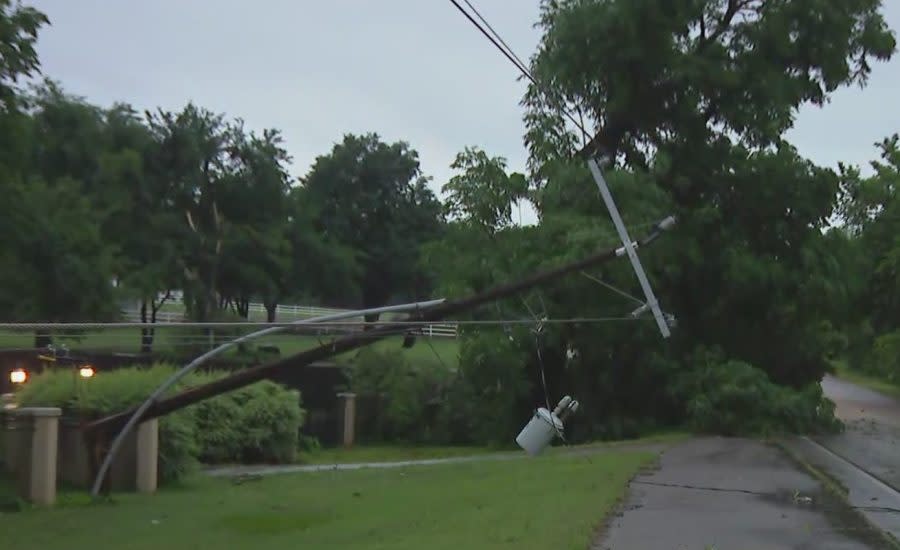 Damaged power pole in Edmond. Image KFOR.