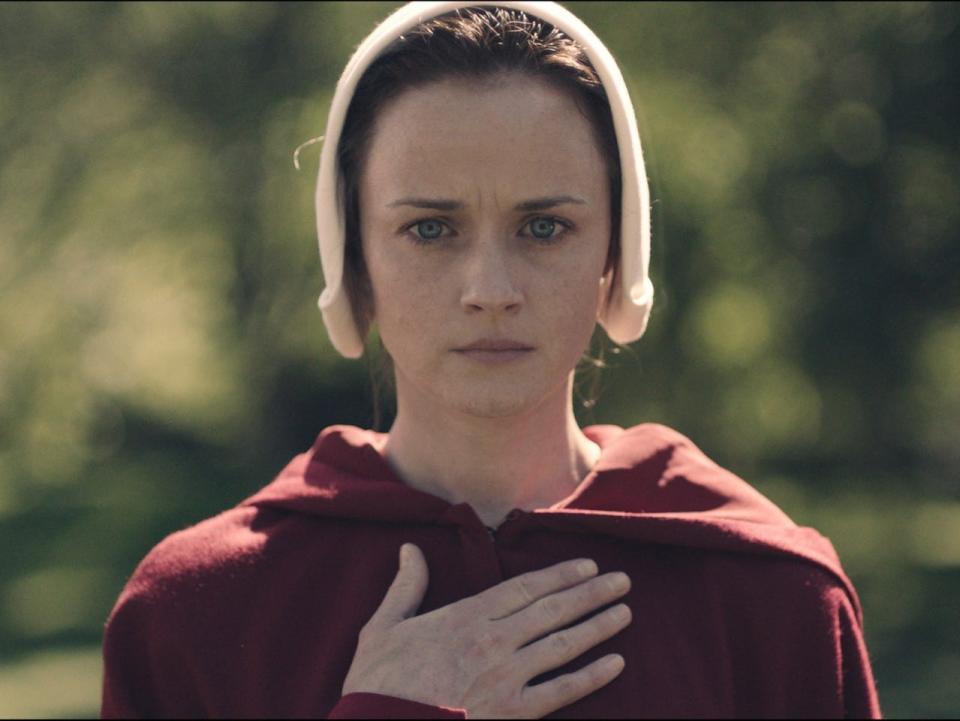 alexis bledel handmaids tale