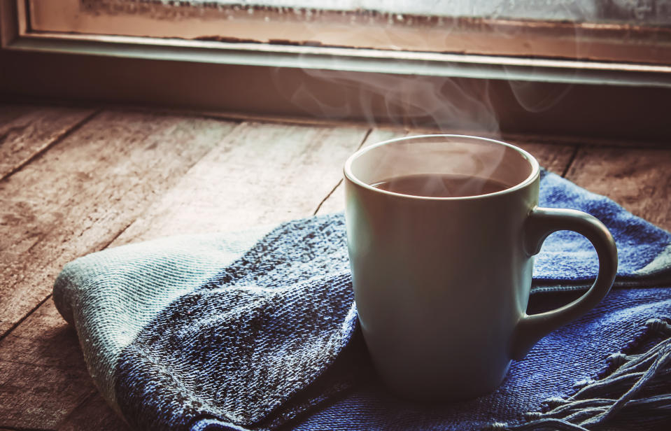 Drinking tea will improve your brain health. [Photo: Getty]