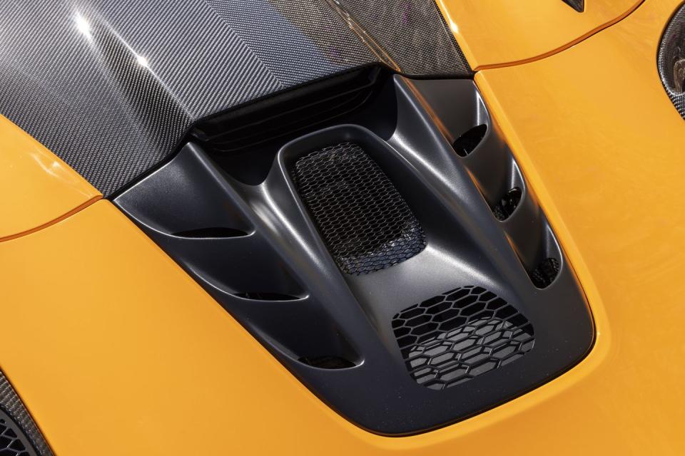 2025 mclaren artura spider