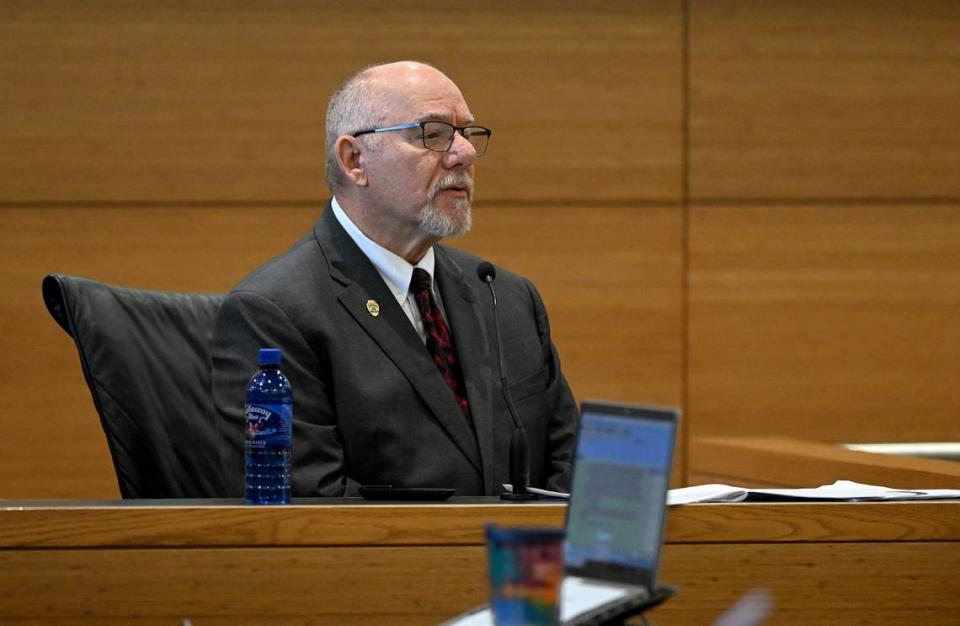 Bruce Ferris, domestic violence expert, testifies at the trial for Ashley Benefield on the fifth day of the trial for the second-degree murder of her husband, Doug Benefield, in 2020 at the Manatee County Judicial Center, July 29, 2024. Tiffany Tompkins/ttompkins@bradenton.com