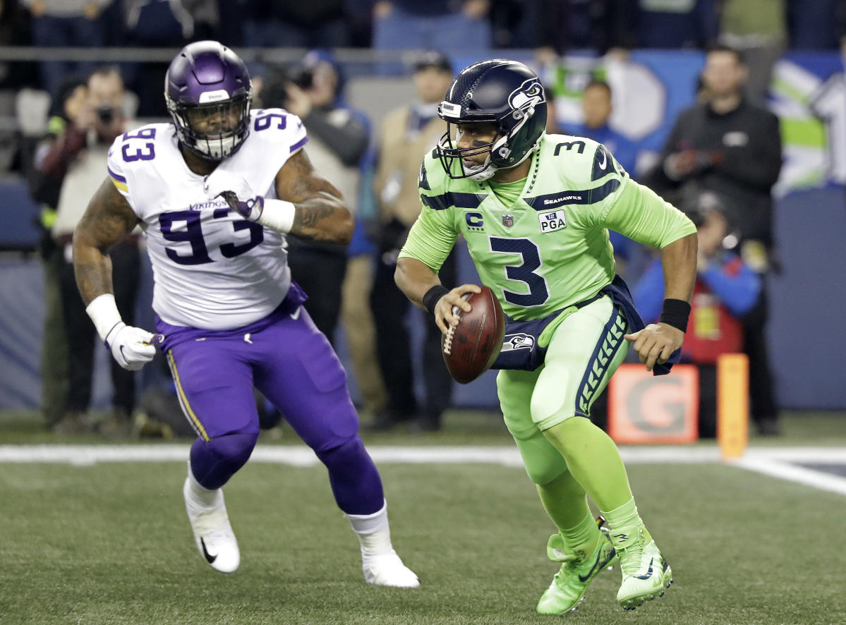 Rangers don't want to interfere with Russell Wilson's NFL career 