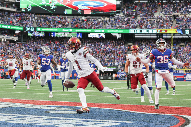 WATCH: Taylor Heinicke finds Jahan Dotson for Commanders' first touchdown