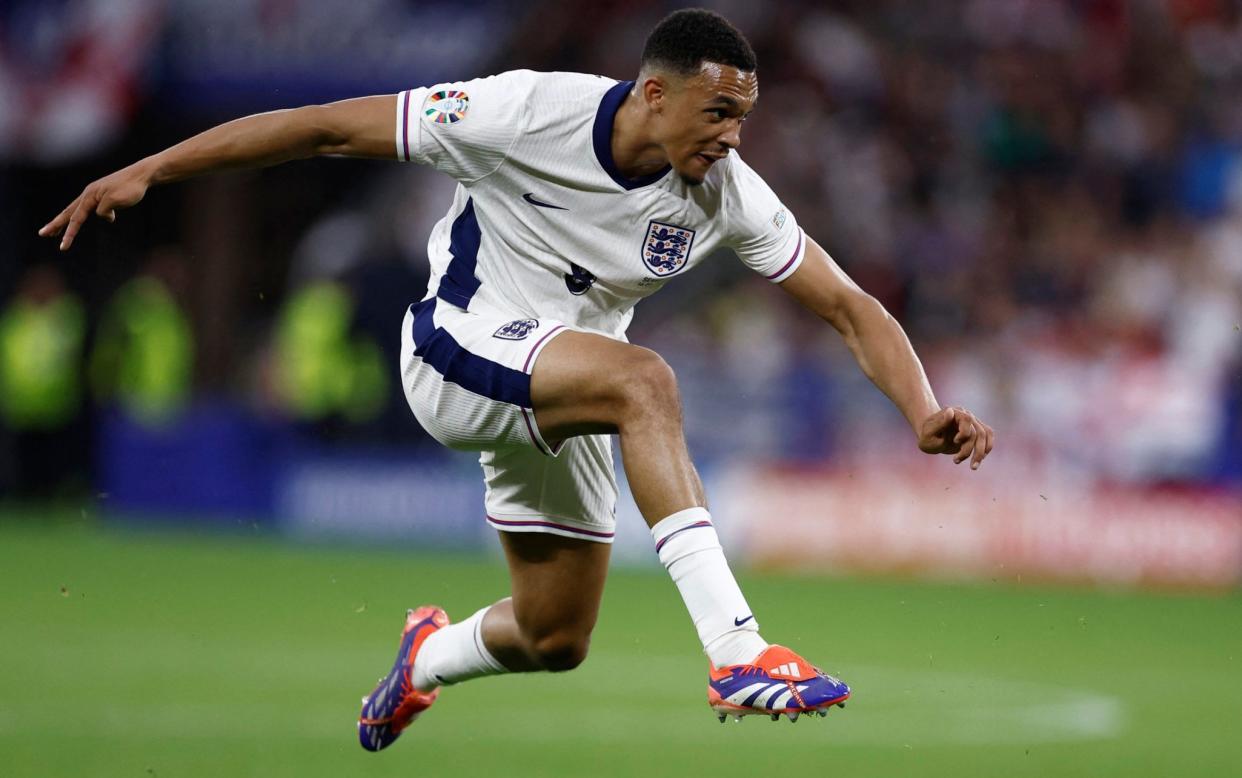 Trent Alexander-Arnold jumps to shoot