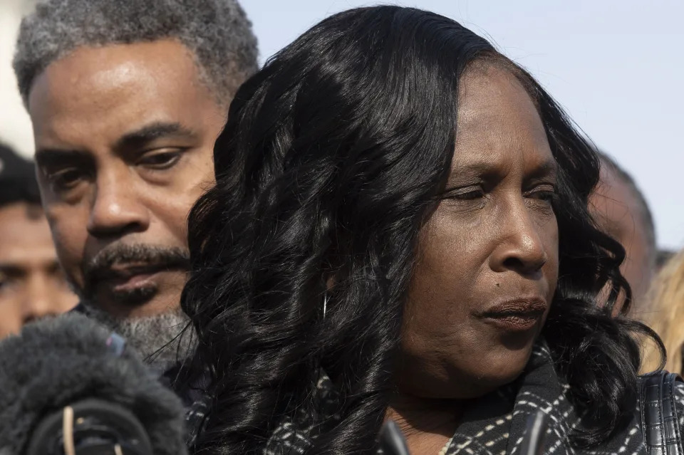 Rep. Steven Horsford, left, with RowVaughn Wells