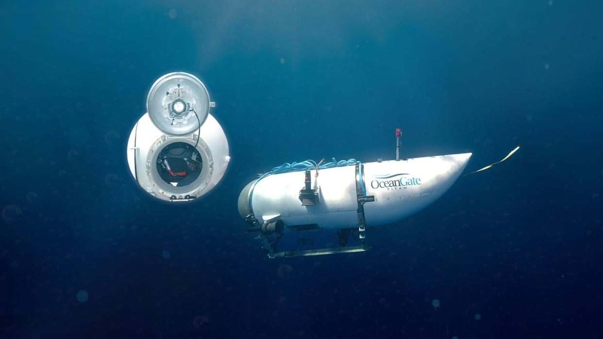 titan submersible and deepsea challenger